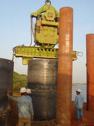 EP320偏心力矩可調(diào)振動錘