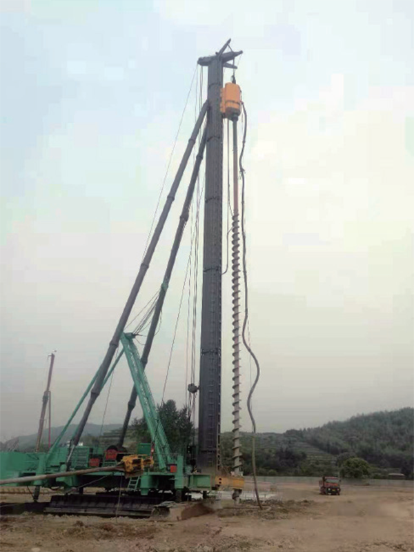 大扭矩長螺旋鉆機